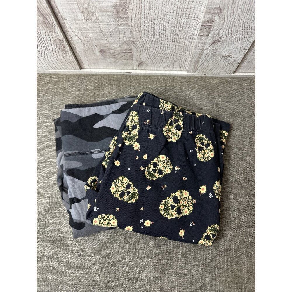 Lot of 2 Womens Leggings Small Black Gray Camo & Black Skull Floral Print